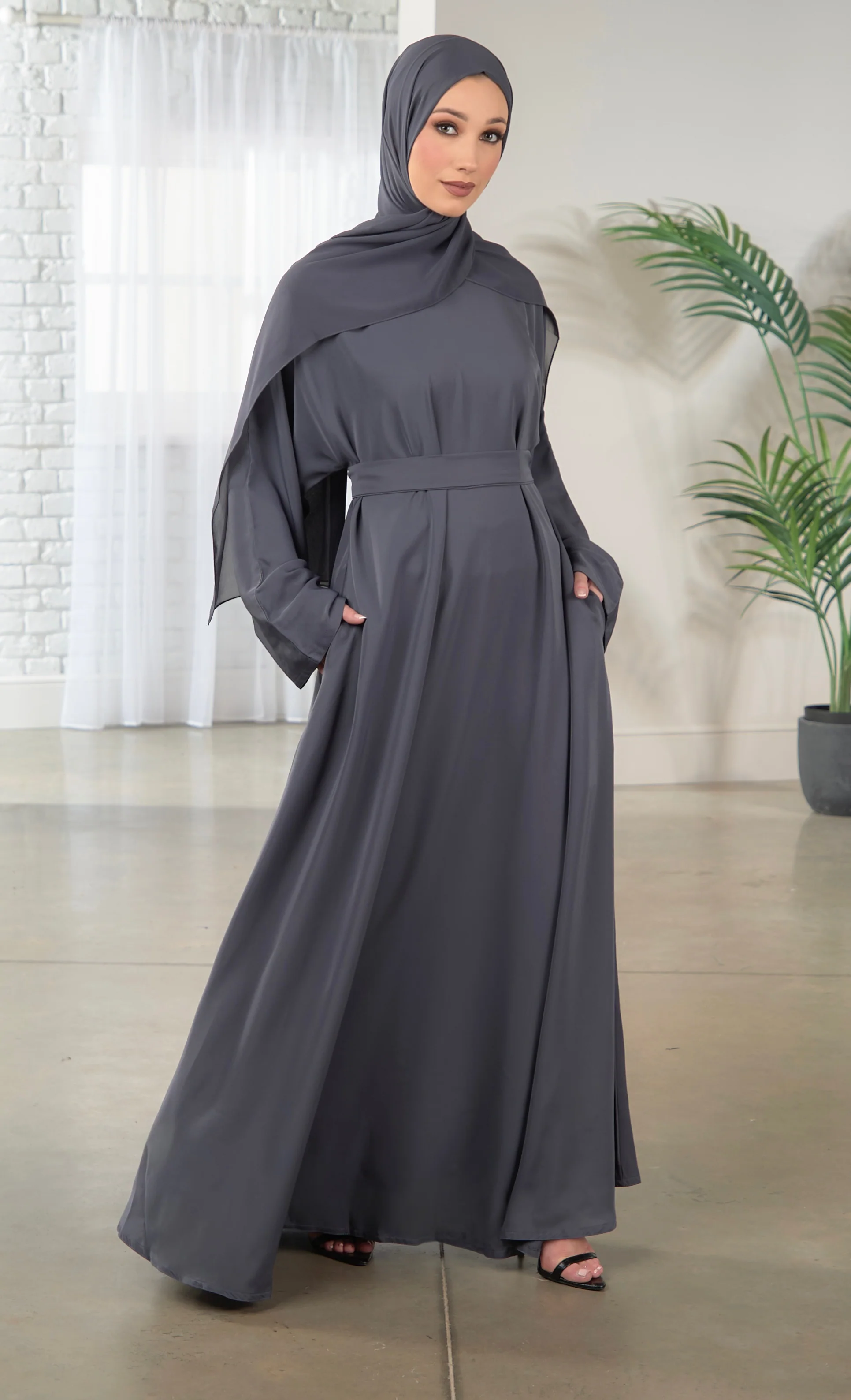 Casual Abaya with Pockets and Matching Hijab - Grey - Image 3