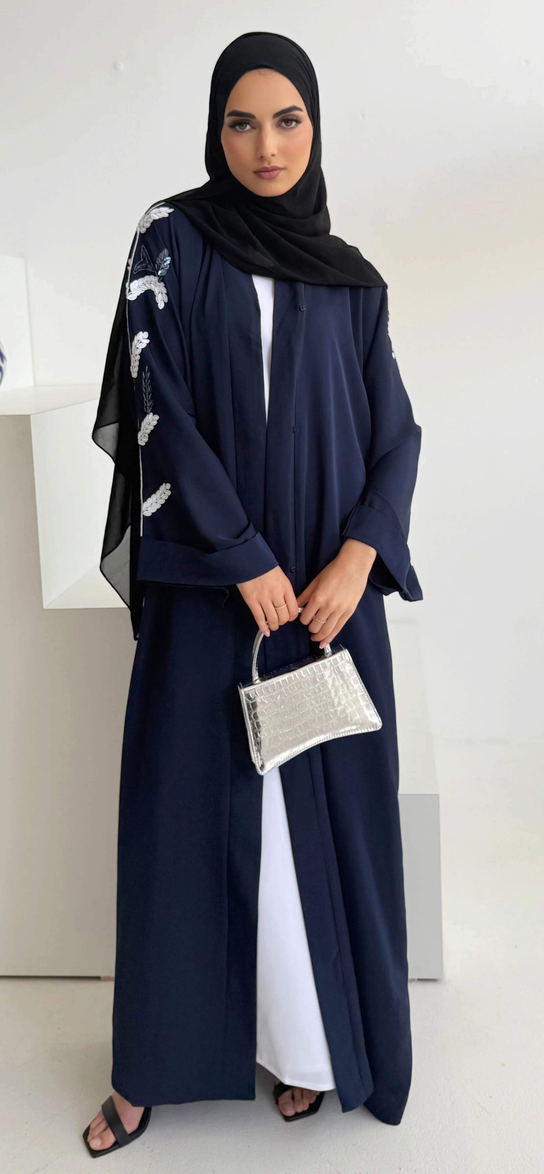 Navy Elham Abaya - Image 3