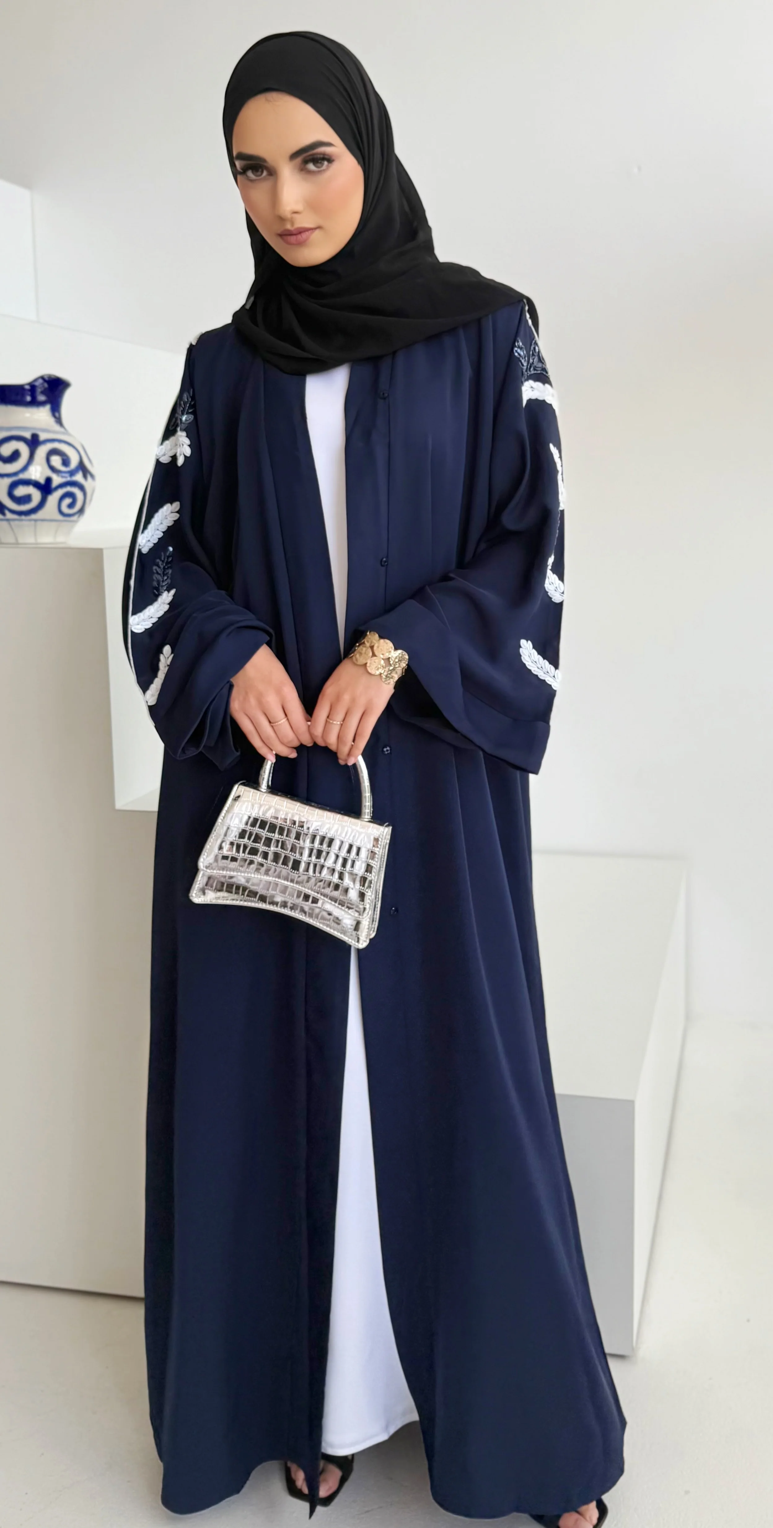 Navy Elham Abaya - Image 4