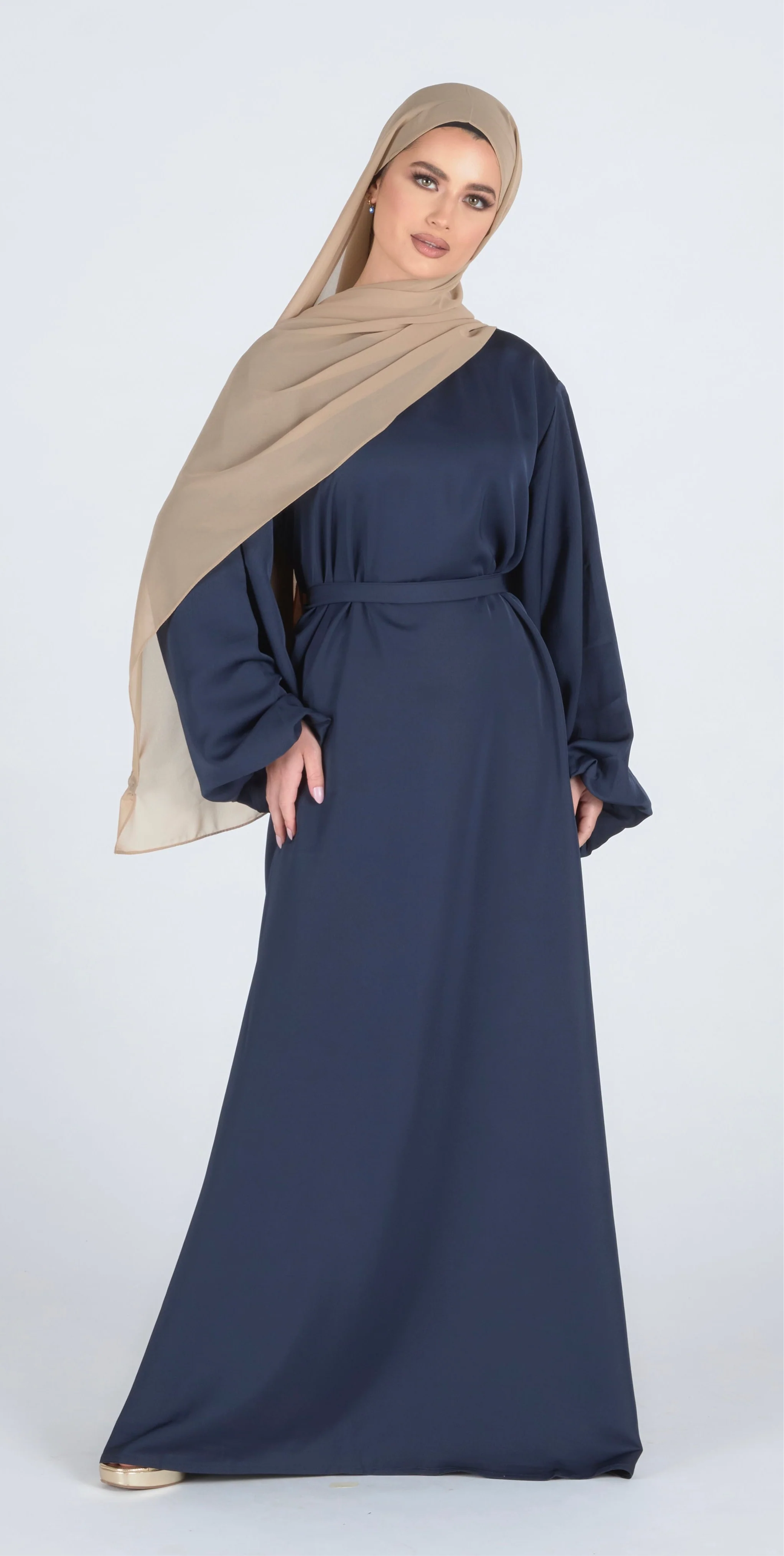 Navy Flare Closed Abaya - Image 3