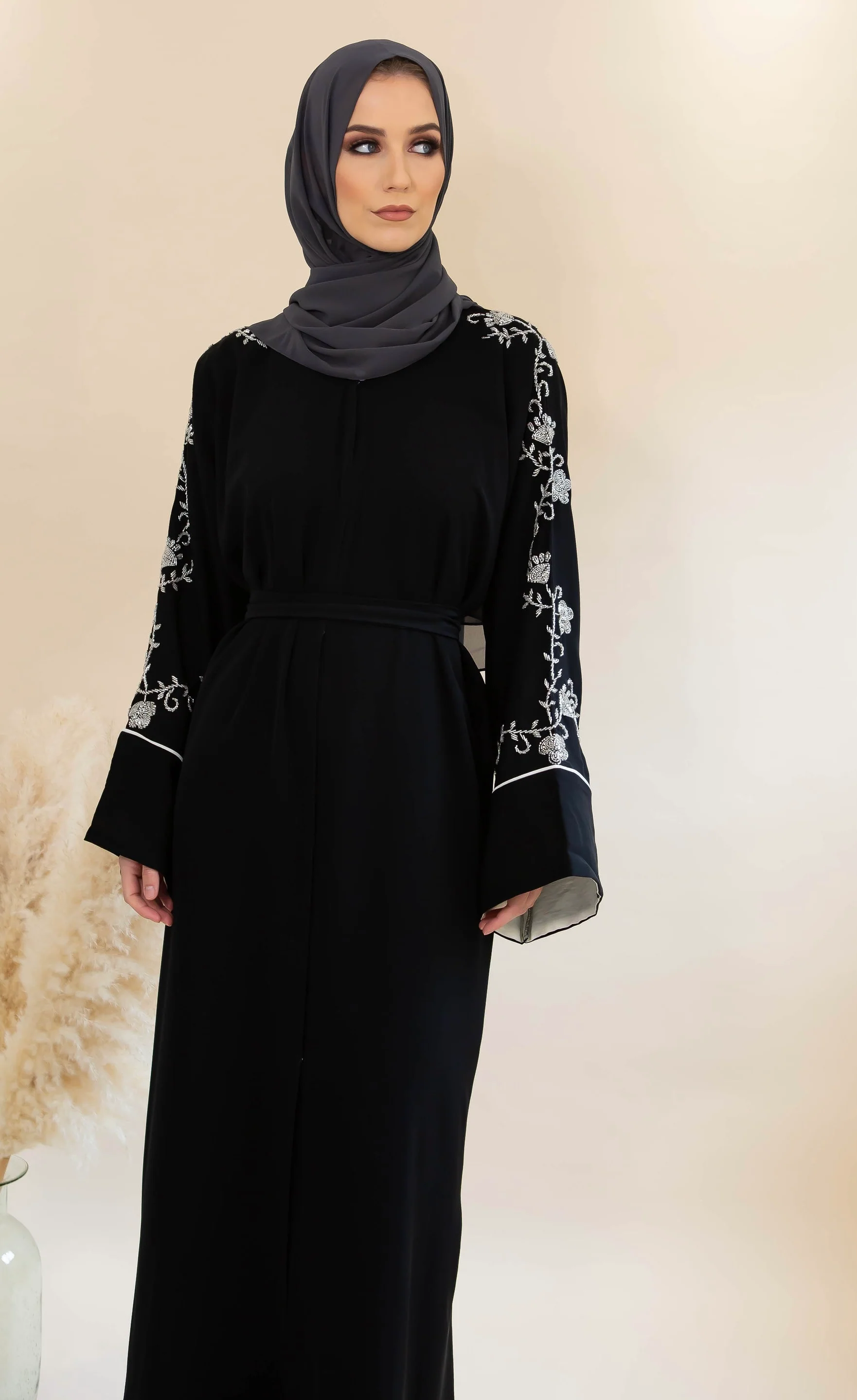 Nesrine Abaya - Image 4