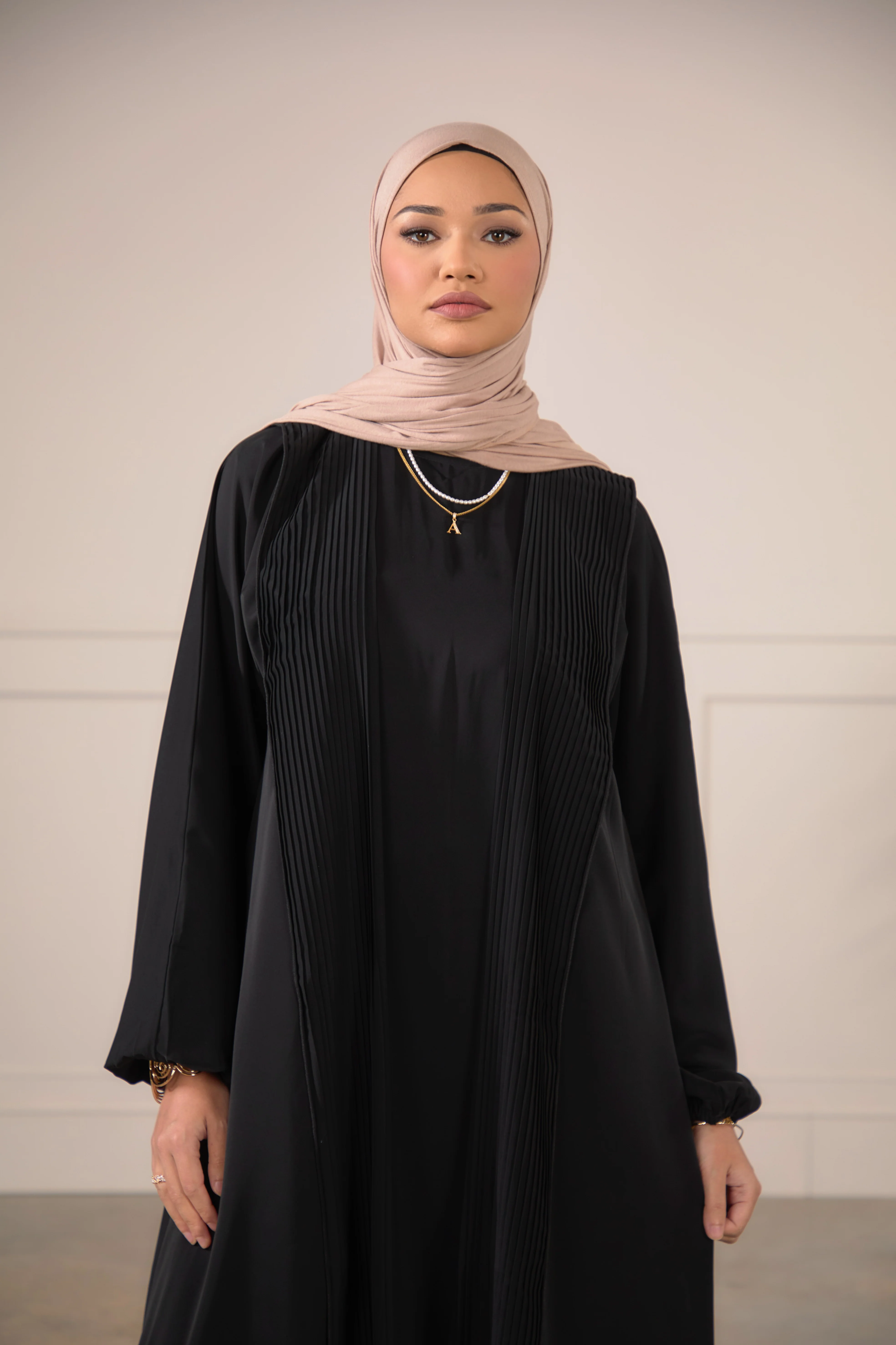 Pleat Abaya Set - Black - Image 3